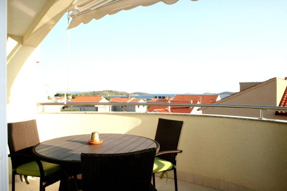 White Anchor Apartment Vodice Ngoại thất bức ảnh