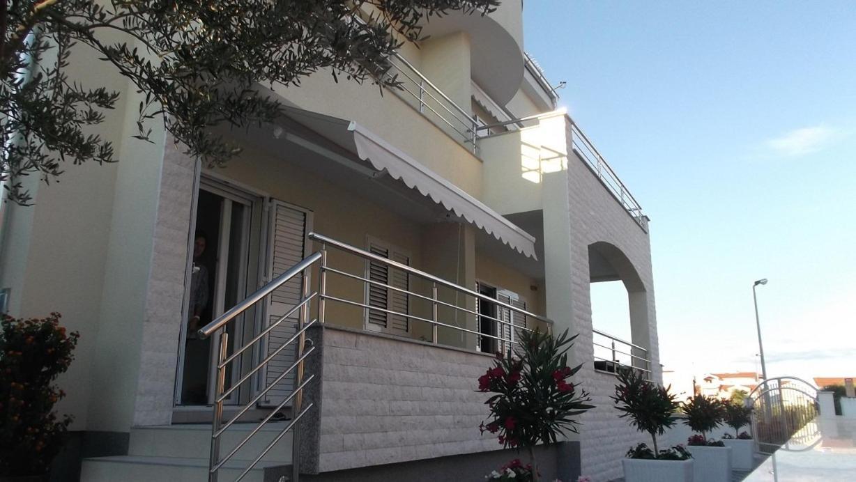 White Anchor Apartment Vodice Ngoại thất bức ảnh