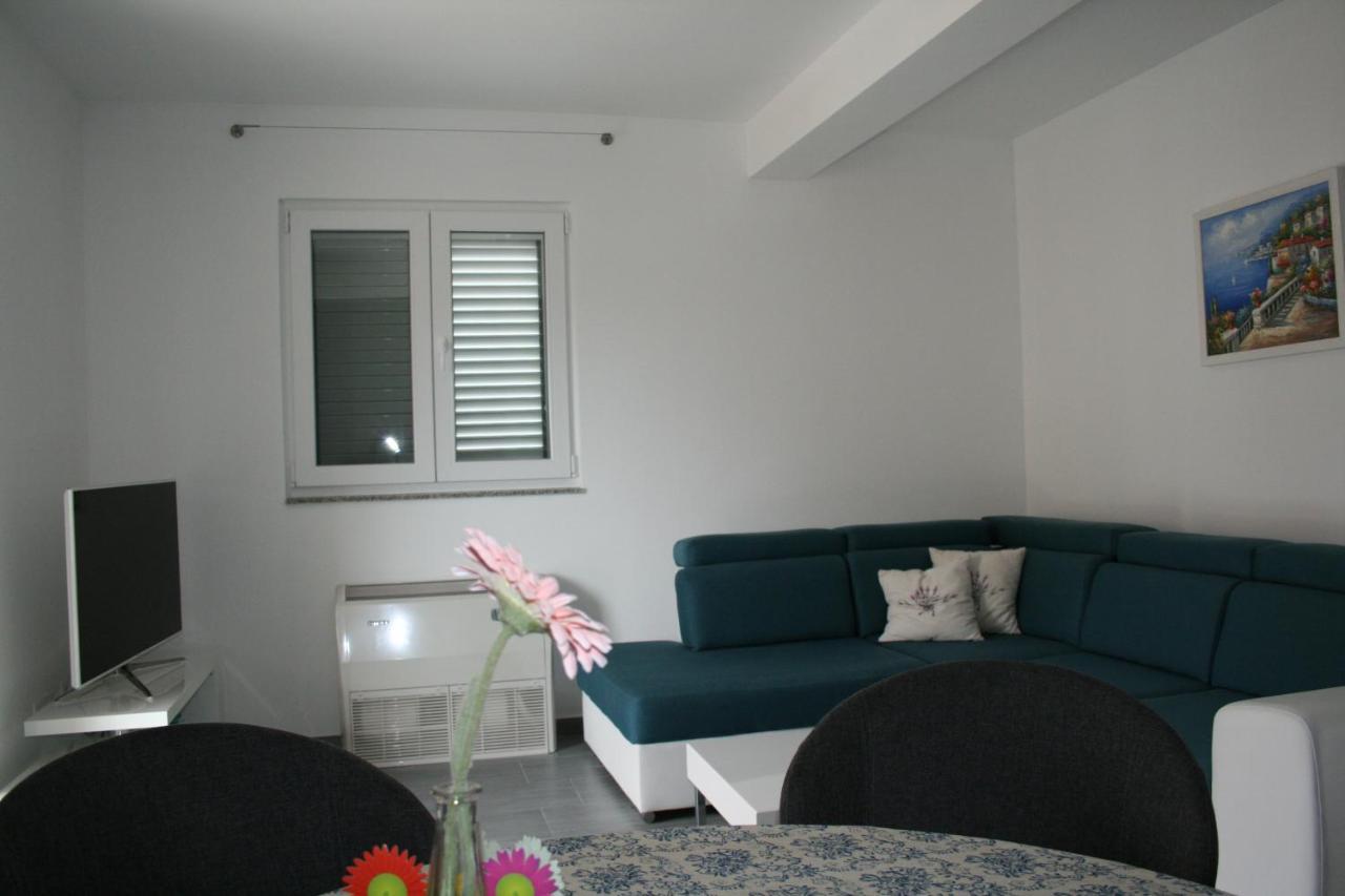 White Anchor Apartment Vodice Ngoại thất bức ảnh