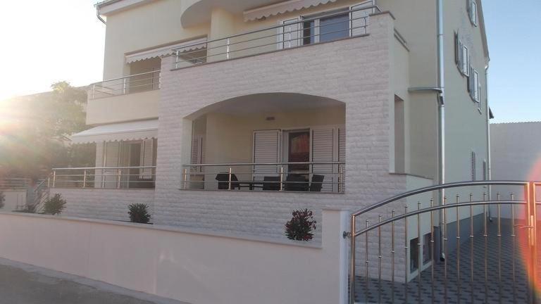 White Anchor Apartment Vodice Ngoại thất bức ảnh
