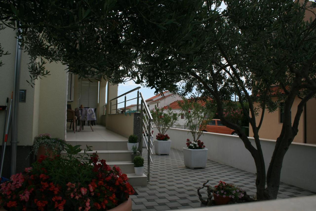 White Anchor Apartment Vodice Ngoại thất bức ảnh